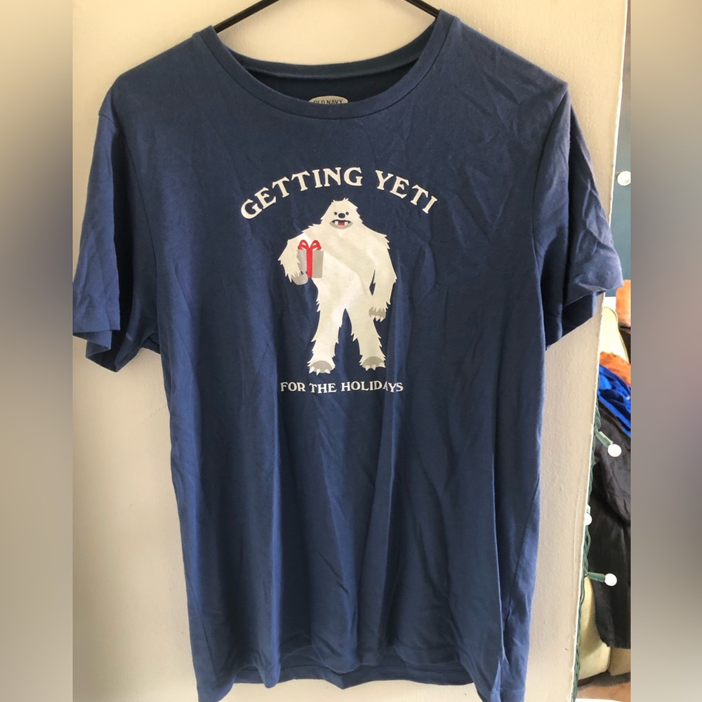 Old Navy tee